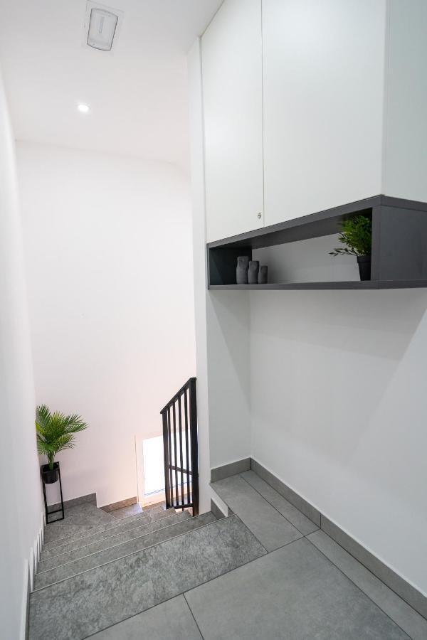 Apartments & Room Forest スルニュ エクステリア 写真